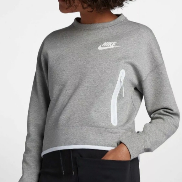 Nike Women's Sportwear Gray Heather Cropped Tech Fleece Size Medium - Picture 1 of 13